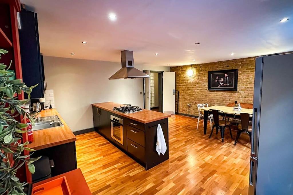 Luxury Warehouse Conversion - Shoreditch
