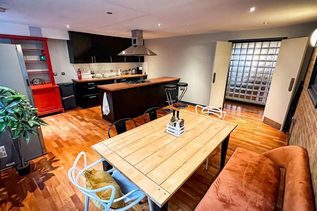 Luxury Warehouse Conversion - Shoreditch